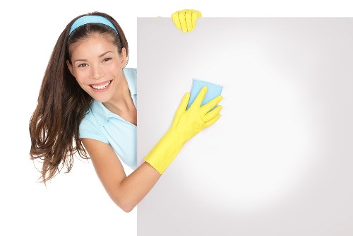 Cleaning a residential and commercial façade in Greenwich streetscape