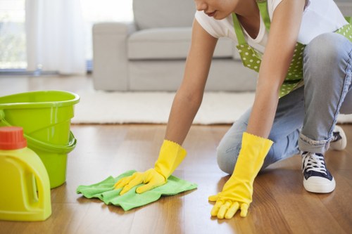 Short-let cleaning checklist and linen preparation for Greenwich hosts
